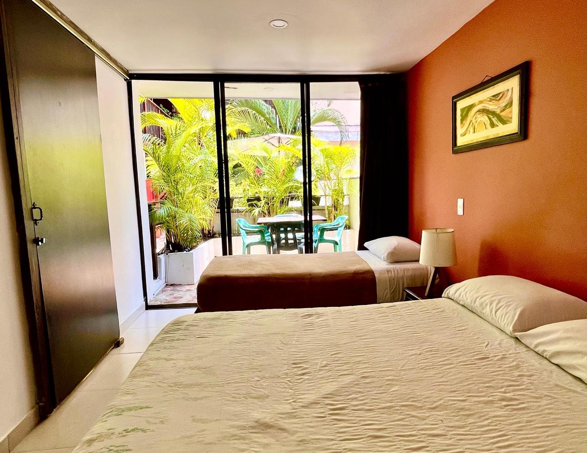 Casa Kiwi Hostel Medellín Exteriör bild