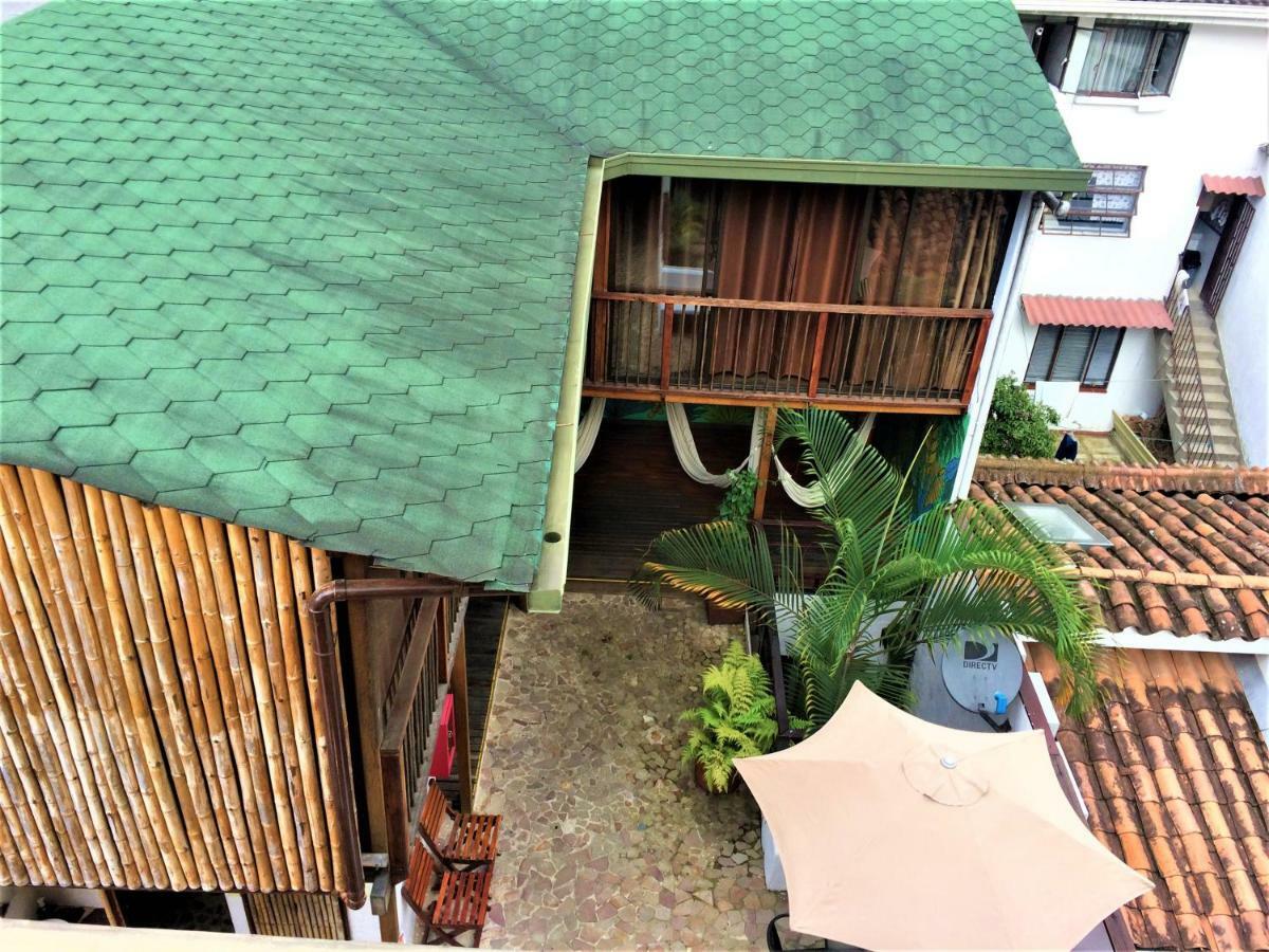 Casa Kiwi Hostel Medellín Exteriör bild