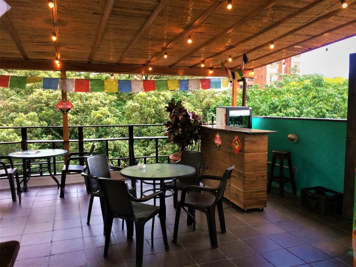 Casa Kiwi Hostel Medellín Exteriör bild